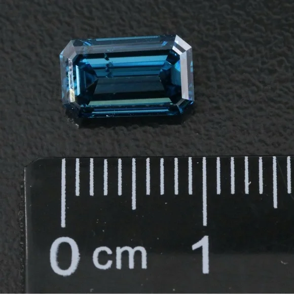 Loose Diamond 2.02 Carat Fancy Ocean Blue Emerald Cut VS1/2 - Picture 4 of 6